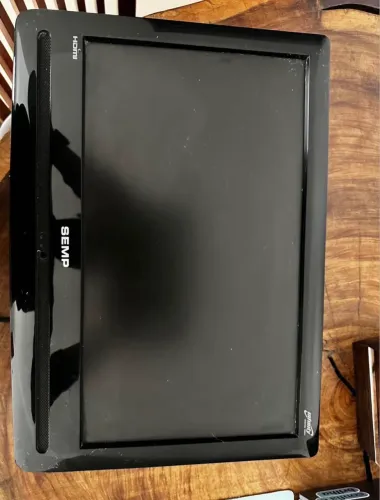 TV /Monitor LCD Semp 19?