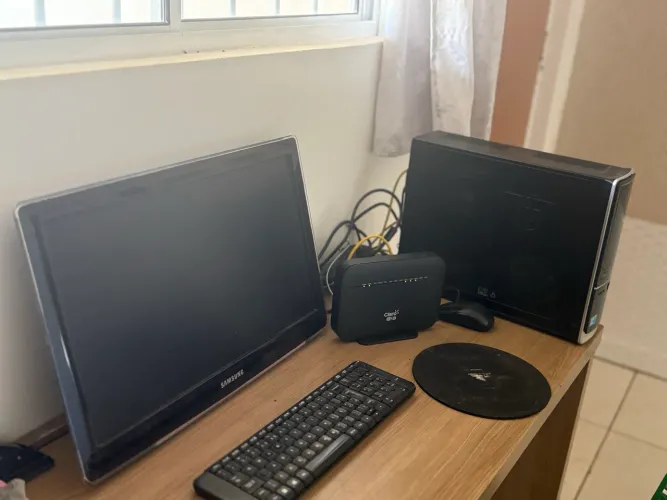 Computador de mesa (Desktop)