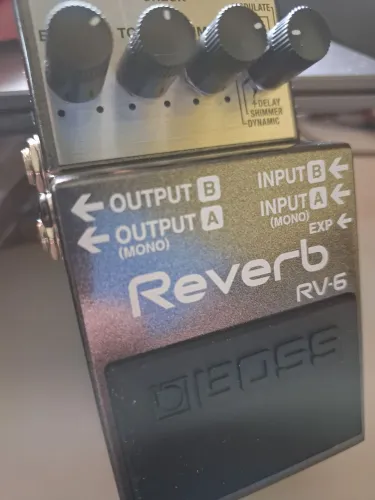 BOSS REVERB RV6