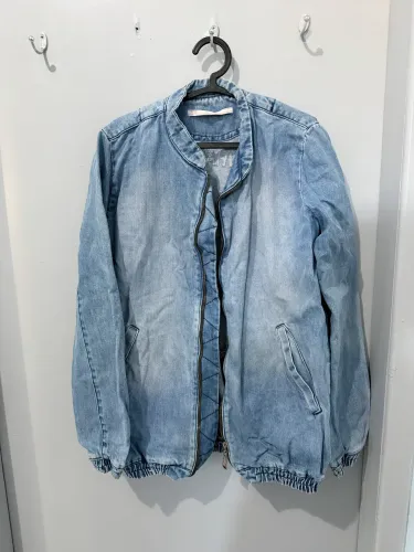 Vendo roupas usadas 