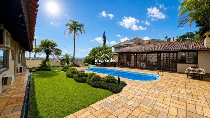 Excelente casa com amplo terreno no bairro Higienópolis
