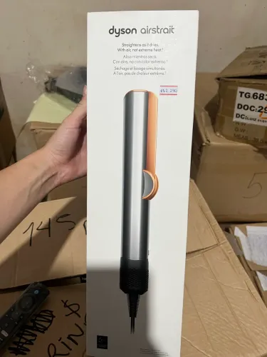 Dyson alisador e secador novo 