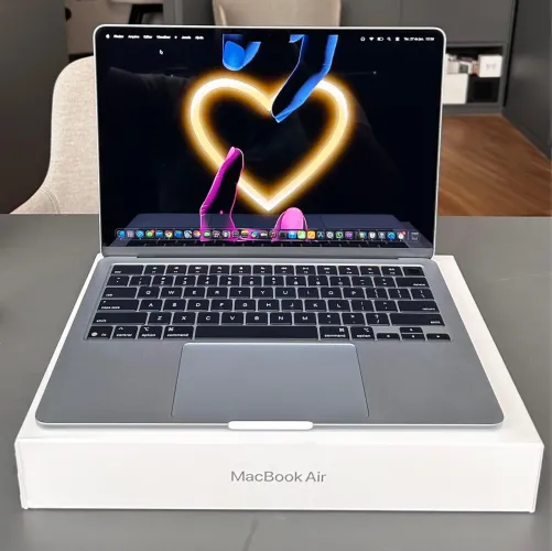 MacBook Air M4 16/256GB SKY BLUE. Aceito cartão com acréscimo da maquineta!!