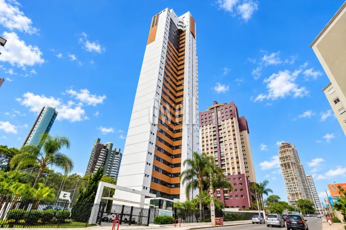 APARTAMENTO com 4 dormitórios à venda com 220.41m² por R$ 1.450.000,00 no bairro Mossunguê