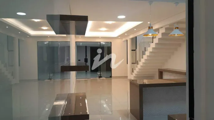 Casa Residencial em Uberlândia-MG (Bairro Dona Zulmira) | 3 quartos, 1 suíte | 2 vagas | R