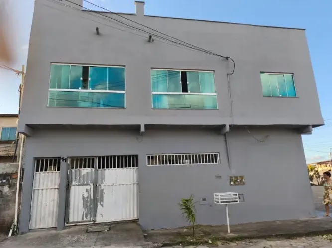 Prédio com ponto comercial em Linhares - Vendo ou troco por Casa Térrea