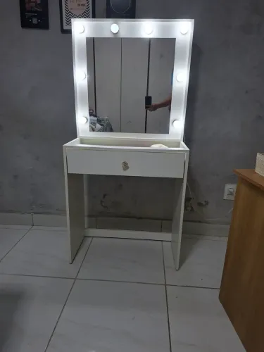 Penteadeira camarim com gaveta com divisórias