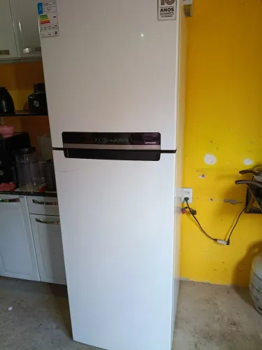 Geladeira Midea