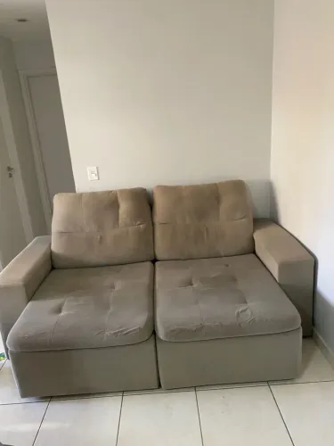 Sofá retrátil e reclinável