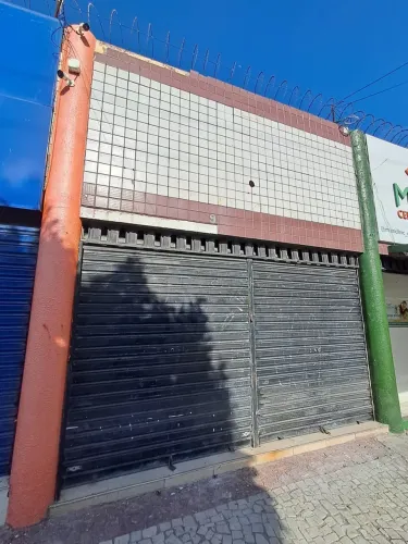 Ponto/Loja de 36m² para locação em Messejana!