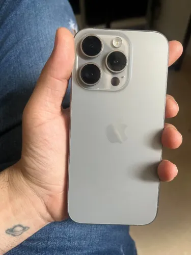 iPhone 15 Pro 126gb seminovo