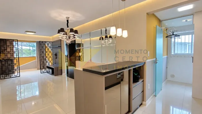 Apartamento semi mobiliado disponível para locação no bairro Água Verde.