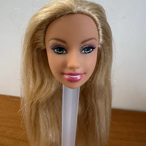 Cabeça Barbie Loira 2005