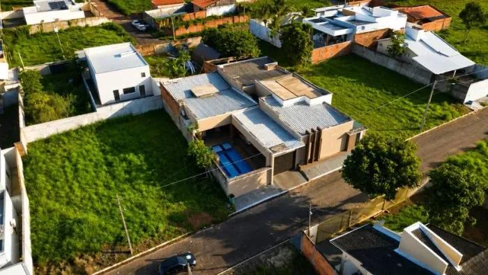 Casa de 500m² com Piscina em Guarai
