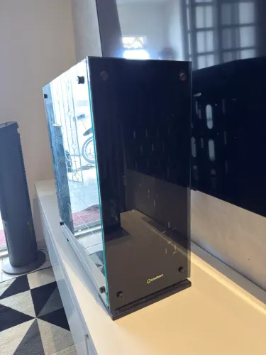 Gabinete Gamer com lateral de vidro  VENDO OU TROCO 