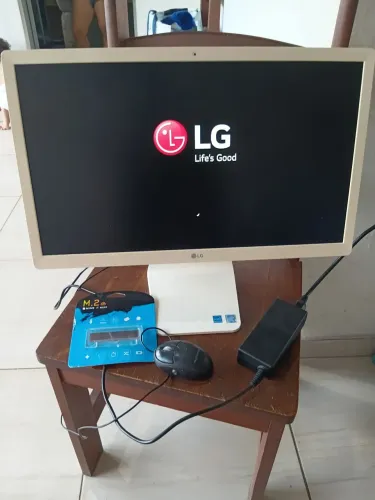 Lg all in one 4gb ddr4 ssd m.2 novo funcionando perfeitamente apenas marcas de uso