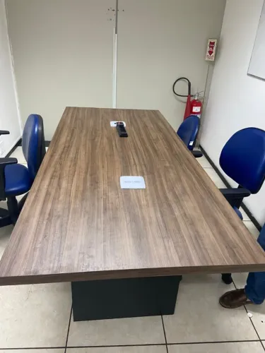 Mesa de reunião para escritório