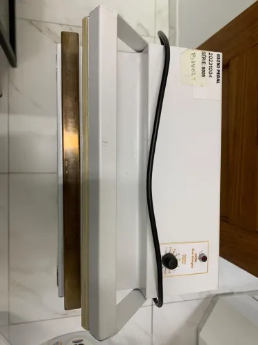 Seladora odontológica de piso 