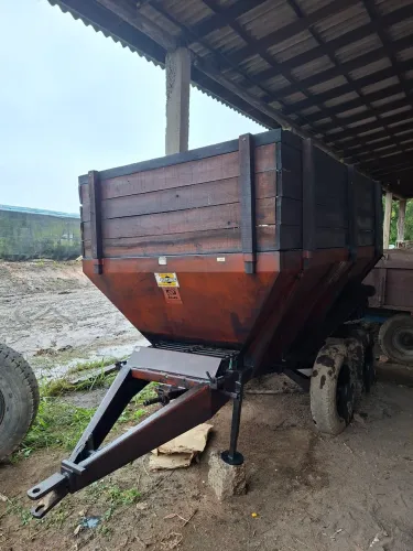 ESPALHADOR / DISTRIBUIDOR DE CALCÁRIO E ADUBO