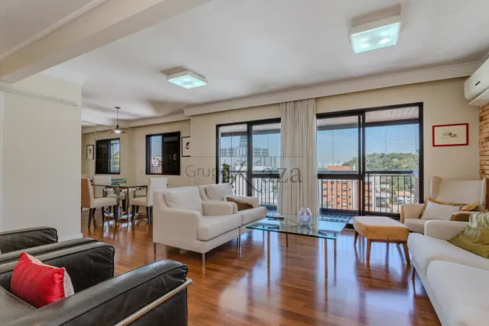 Apartamento Padrão - Real Parque - 2 Dormitórios - 105m²