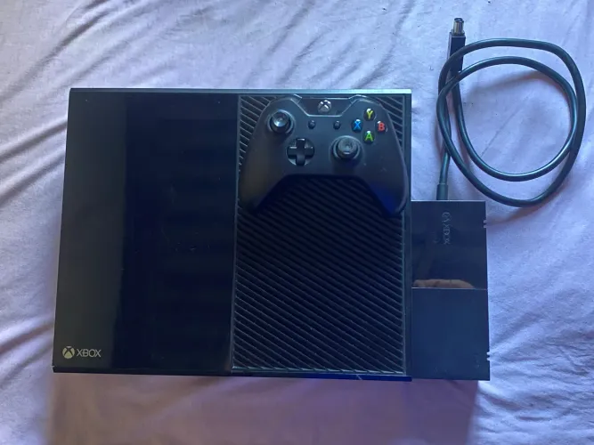Xbox one fat (até 12 vezes no crédito)
