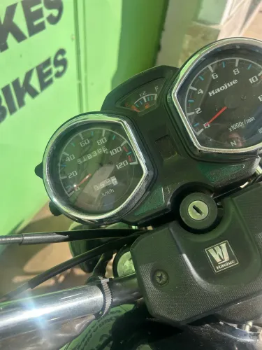 Moto muito nova