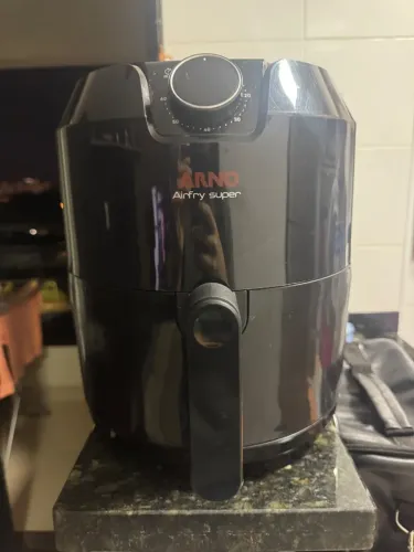 Arno AirFry - A capacidade desse modelo é de 4,2 litros.