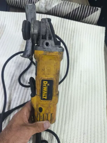 ESMERILHADEIRA 220V 4 1/2"