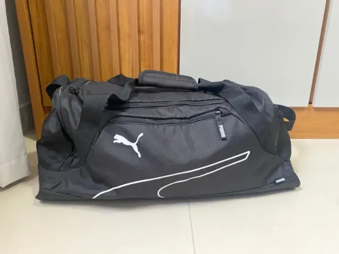 Bolsa esportiva puma preta