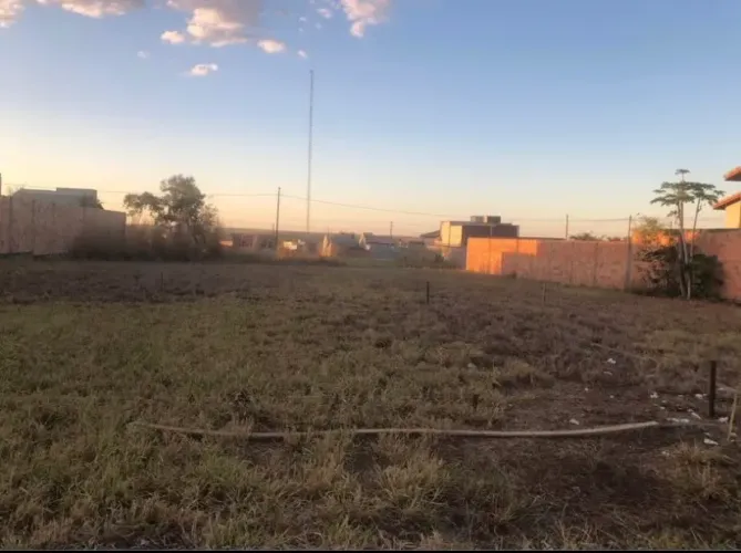 Vende-se lote