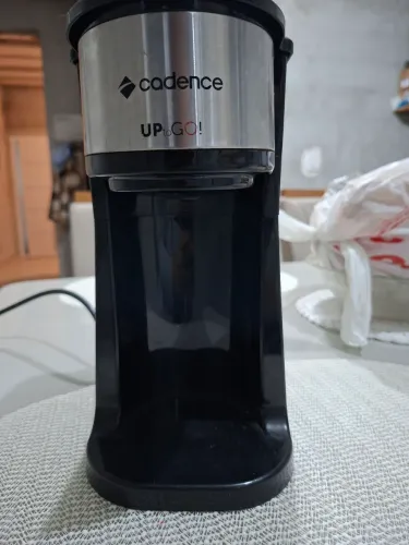 Cafeteira Elétrica Cadence UP to GO! Inox Compacta com Filtro Permanente