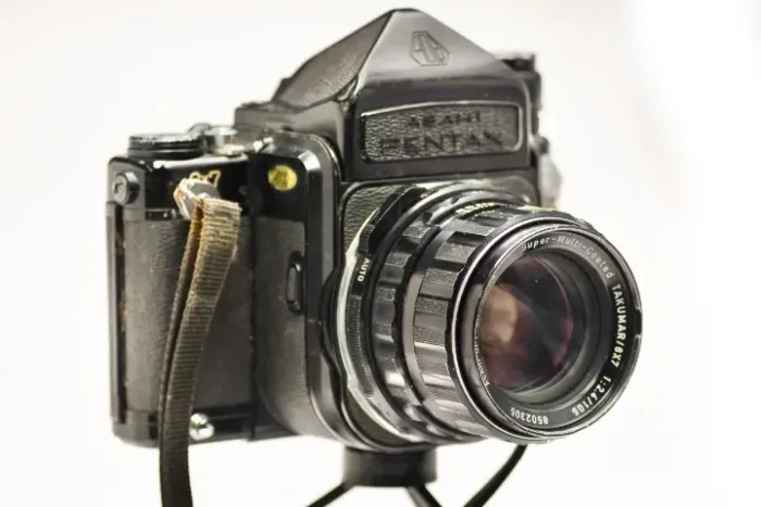 Camera Fotografica Analogica de medio formato Pentax 6X7