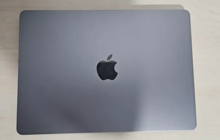 Macbook M2 16GB de ram, ainda na garantia!
