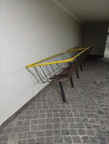 Lixeira de rua grande