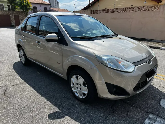 Ford Fiesta Sed. 1.6 8V Flex 4P 2012