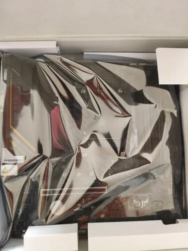 PLACA MÃE ASUS TUF GAMING A520 ( LACRADA ) - ACEITO PROPOSTAS
