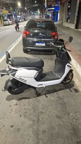 Scooter Eletrica Klosh Doha 1000W - Não precisa de CNH