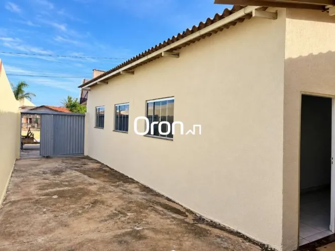 Casa com 3 dormitórios à venda, 220 m² por R$ 230.000,00 - Setor Grajaú - Goiânia/GO