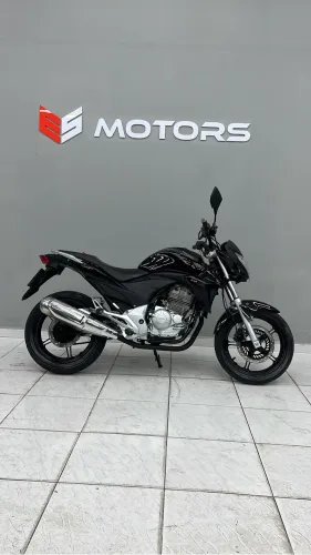 Promoção imperdível!! Cb300R 2014 impecável esmotors