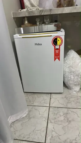 Frigobar semi novo 6 meses de uso em perfeito estado funcionado bem