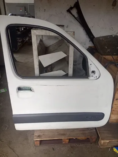 Porta dianteira direita Renault Kangoo 2008 a 2012