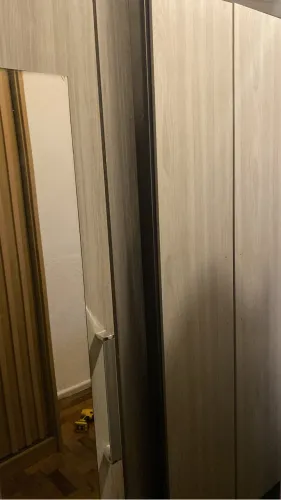 ROUPEIRO COM ESPELHO EM MÓDULOS