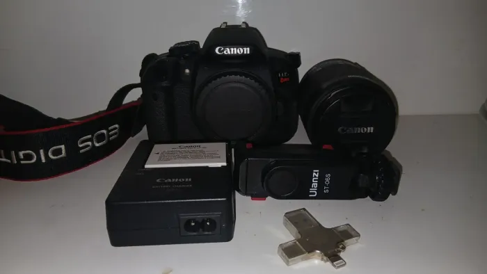 CANON EOS T5I+LENTE 18-55MM