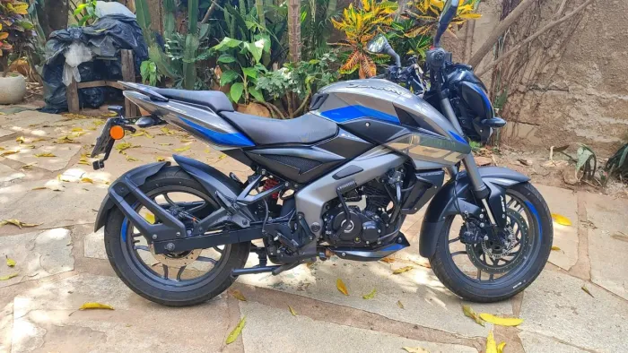 Bajaj Dominar 160