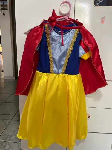 Vestido da Branca de Neve com Tiara