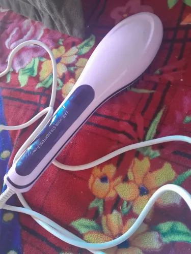 Escova alisados com poucas marcas de uso