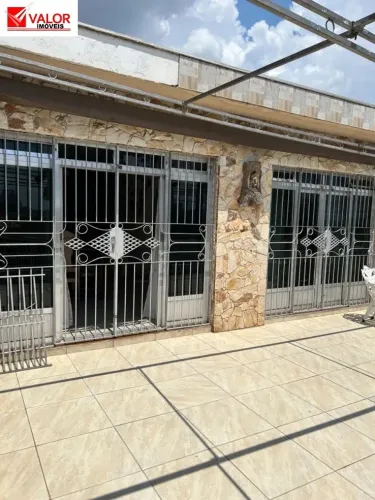 Casa térrea para locação.