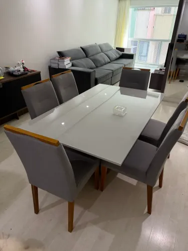 Mesa de Jantar 1,60 x 1,00 com 6 Cadeiras - Excelente Estado