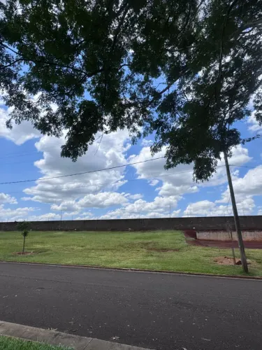 Terreno Condomínio em Iguaraçu