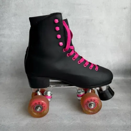Patins 4 rodas perfeito estado 